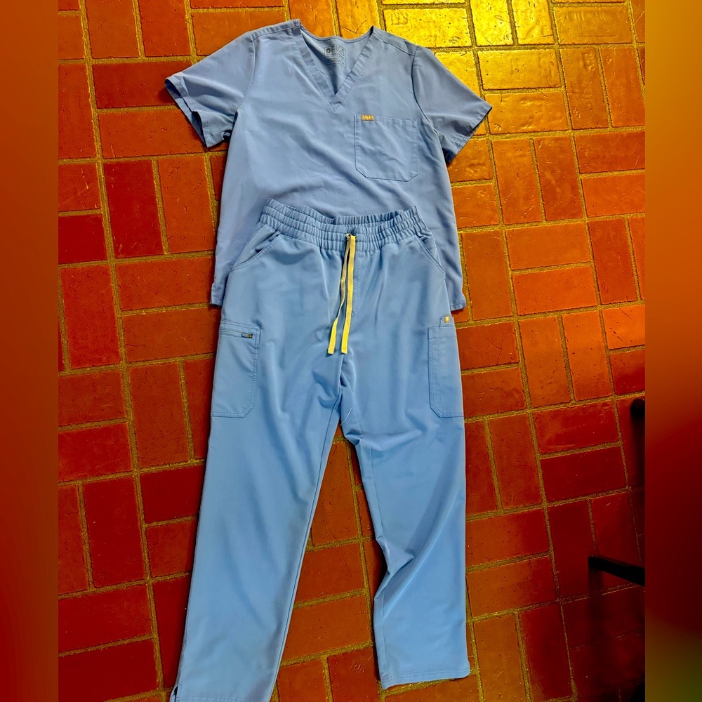 Figs Ceil Blue Technical XL